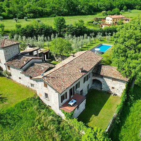Casale Lucrezia By Garda Villa