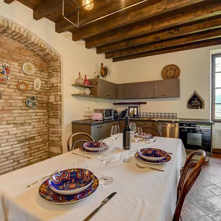 Casale Lucrezia By Garda Villa Salò